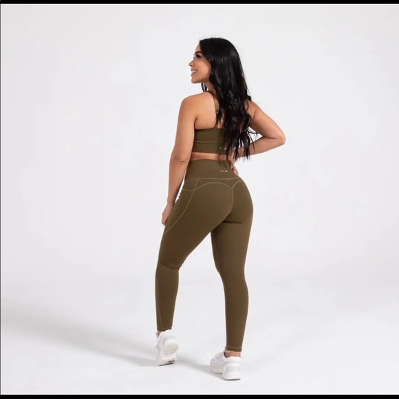 For the peach leggings - Picture 1 of 1